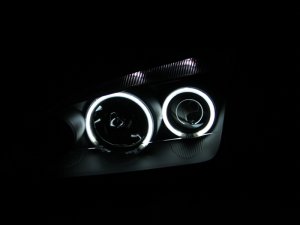 Ford Focus Projector Headlights - ANZO - w/ Halo, Clear Lens - Black - `05-`07