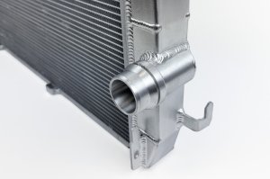 Porsche Cayenne Performance Radiator - CSF - Heavy-Duty, All-Aluminum, 2-Row 42mm Core - Satin - `03-`10