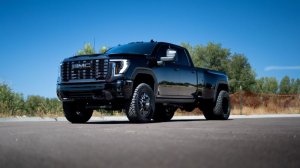 GMC Sierra 3500 Suspension Lift Kit - Cognito - 4in Std Lift Kit w/ Fox PS 2.0 IFP - `20-`24
