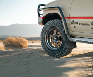 Jeep Wrangler Brake Rotor (1) - Front - DBA - 4000 Series Slotted - `07-`18