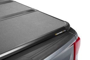 Chevrolet Colorado Tonneau Cover - Extang - Solid Fold ALX - Black - `15-`22