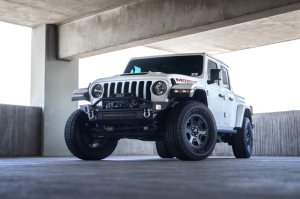 Jeep JK Suspension Lift Kit - Front + Rear - Fabtech - 3in Crawler w/DLSS Shocks - `07-`18
