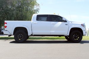 Toyota Tundra Performance Exhaust - Flowmaster - Outlaw Cat-Back, Super 10 Muffler, Dual Tailpipes, 4.00-inch Black Ceramic Coated Tips - Black - `09-`21