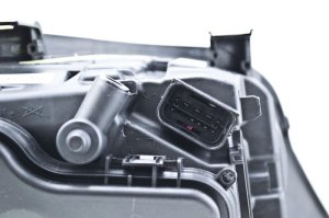 BMW 323i Headlight Assembly - Front - Hella - Bi-Xenon - `06-`08 BMW 323i Headlight Assembly - Front - Hella - Bi-Xenon - `06-`08