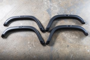 Ineos Grenadier Compete Styling Package - Series 1 w/ Mondail Retro RS-Forged Light Alloy Wheel - Satin Black