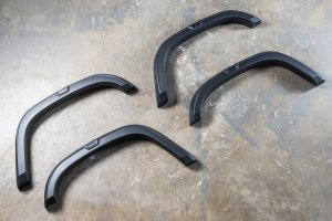 Ineos Grenadier Compete Styling Package - Series 1 w/ Mondail Retro RS-Forged Light Alloy Wheel - Satin Black