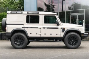 Ineos Grenadier Side Steps - Electric - with LED Light Strips Ineos Grenadier Side Steps - Electric - with LED Light Strips