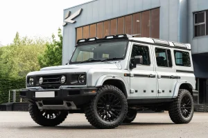 Ineos Grenadier Roof Shield - Quad LED Lights - Gloss Black Ineos Grenadier Roof Shield - Quad LED Lights - Gloss Black