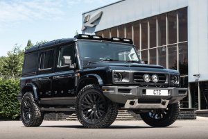 Ineos Grenadier Roof Shield - Quad LED Lights - Gloss Black Ineos Grenadier Roof Shield - Quad LED Lights - Gloss Black