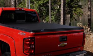 Chevrolet Silverado 1500 Fleetside Hard Fold Tonneau Cover - LUND - Black - `14-`17 Chevrolet Silverado 1500 Fleetside Hard Fold Tonneau Cover - LUND - Black - `14-`17
