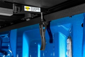 Chevrolet Silverado 1500 Fleetside Hard Fold Tonneau Cover - LUND - Black - `14-`17 Chevrolet Silverado 1500 Fleetside Hard Fold Tonneau Cover - LUND - Black - `14-`17