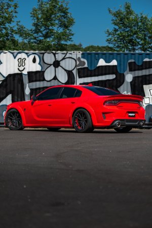 Dodge Charger Performance Exhaust - Rear - MBRP - Cat Back, Dual Rear Exit, Carbon Fiber Tips - `17-`21