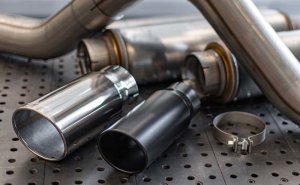 Ford F-250 Super Duty Performance Exhaust - Single Passenger Side Rear Exit - Magnaflow - Turbo Back - `99-`03