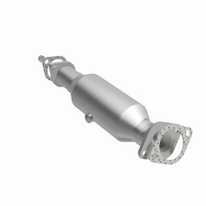 Kia Forte Catalytic Converter - Magnaflow - OEM Grade Federal EPA Compliant Direct-Fit - `10-`13