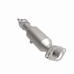 Kia Forte Catalytic Converter - Magnaflow - OEM Grade Federal EPA Compliant Direct-Fit - `10-`13