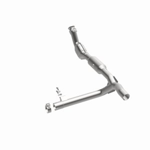 Ford F-150 Heritage Catalytic Converter - Magnaflow - OEM Grade / EPA Compliant Direct-Fit - 2004