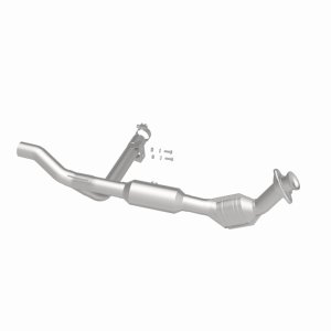 Ford F-150 Heritage Catalytic Converter - Magnaflow - OEM Grade / EPA Compliant Direct-Fit - 2004