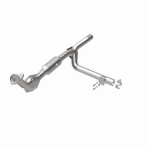 Ford F-150 Heritage Catalytic Converter - Magnaflow - OEM Grade / EPA Compliant Direct-Fit - 2004