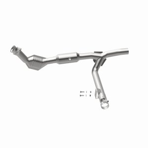 Ford F-150 Heritage Catalytic Converter - Magnaflow - OEM Grade / EPA Compliant Direct-Fit - 2004