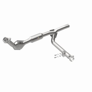 Ford F-150 XL/XLT Catalytic Converter - Magnaflow - OEM Grade / EPA Compliant Direct-Fit - `01-`03