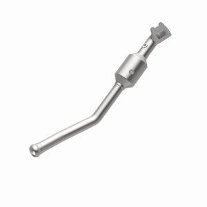 Dodge Durango Catalytic Converter - Magnaflow - OEM Grade / EPA Compliant Direct-Fit - `13-`19