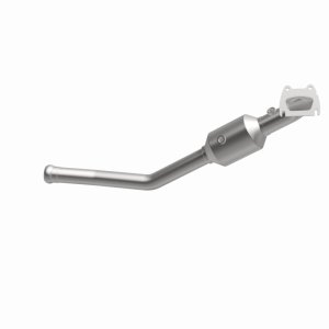 Dodge Durango Catalytic Converter - Magnaflow - OEM Grade / EPA Compliant Direct-Fit - `13-`19