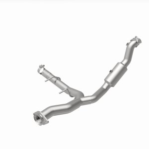 Ford Expedition Catalytic Converter - Underbody - Magnaflow - Direct Fit - `15-`17