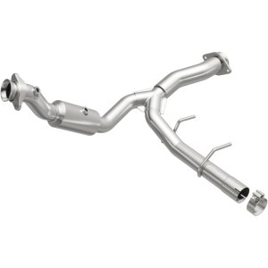 Ford Expedition Catalytic Converter - Underbody - Magnaflow - Direct Fit - `15-`17