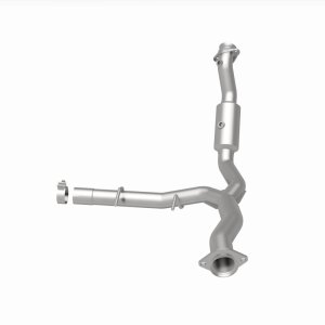 Ford Expedition Catalytic Converter - Underbody - Magnaflow - Direct Fit - `15-`17