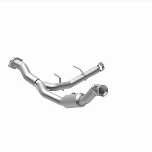 Lincoln Navigator Catalytic Converter - Underbody - Magnaflow - Direct Fit - `15-`17