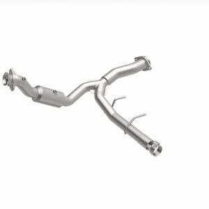 Lincoln Navigator Catalytic Converter - Underbody - Magnaflow - Direct Fit - `15-`17