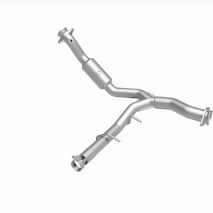 Lincoln Navigator Catalytic Converter - Underbody - Magnaflow - Direct Fit - `15-`17