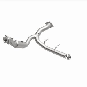 Lincoln Navigator Catalytic Converter - Underbody - Magnaflow - Direct Fit - `15-`17