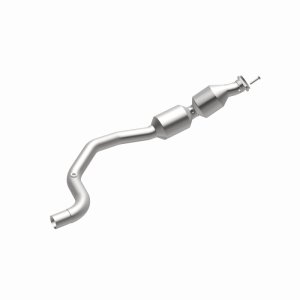 Land Rover Range Rover Catalytic Converter - Underbody - Magnaflow - OEM Grade Direct-Fit, EPA/Federal Compliant - `13-`20
