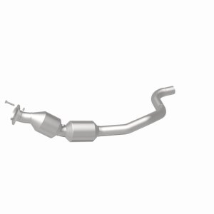 Land Rover Range Rover Sport Catalytic Converter - Underbody - Magnaflow - OEM Grade Direct-Fit, EPA/Federal Compliant - `14-`20