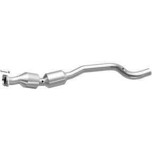 Land Rover Range Rover Sport Catalytic Converter - Underbody - Magnaflow - OEM Grade Direct-Fit, EPA/Federal Compliant, Spun-Body, Mandrel-Bent 409 Stainless Steel - `14-`20
