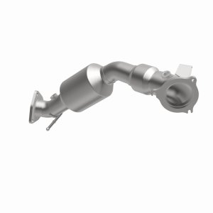 Land Rover Discovery Sport Catalytic Converter - Front - Magnaflow - OEM Grade, Direct-Fit (Close-Coupled), Federal/EPA Compliant, Stainless Steel - `15-`17
