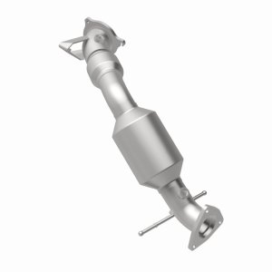 Land Rover LR2 Catalytic Converter - Front - Magnaflow - OEM Grade, Direct-Fit (Close-Coupled), Federal/EPA Compliant, Stainless Steel - `13-`15