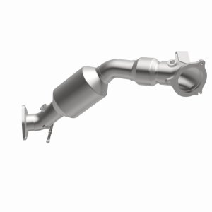 Land Rover LR2 Catalytic Converter - Front - Magnaflow - OEM Grade, Direct-Fit (Close-Coupled), Federal/EPA Compliant, Stainless Steel - `13-`15
