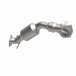 Land Rover Range Rover Evoque Catalytic Converter - Front - Magnaflow - OEM Grade, Direct-Fit (Close-Coupled), Federal/EPA Compliant, Stainless Steel - `12-`17
