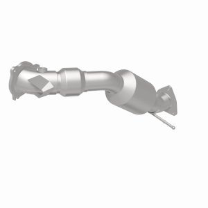 Land Rover Range Rover Evoque Catalytic Converter - Front - Magnaflow - OEM Grade, Direct-Fit (Close-Coupled), Federal/EPA Compliant, Stainless Steel - `12-`17