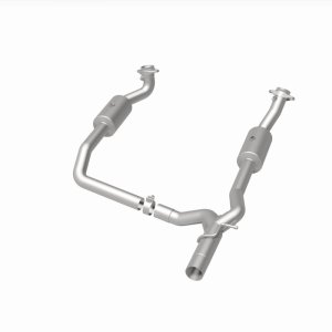 Ford E-250 Catalytic Converter - Underbody - Magnaflow - OEM Grade Direct-Fit - `09-`13