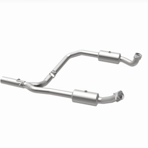 Ford E-250 Catalytic Converter - Underbody - Magnaflow - OEM Grade Direct-Fit - `09-`13