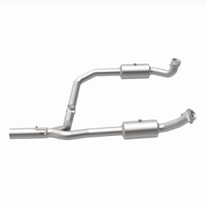 Ford E-250 Catalytic Converter - Underbody - Magnaflow - OEM Grade Direct-Fit - `09-`13