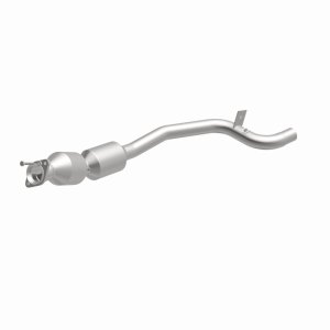 Land Rover Range Rover Sport Catalytic Converter - Underbody - Magnaflow - Direct-Fit OEM Grade, Federal/EPA Compliant, Stainless Steel - `14-`19