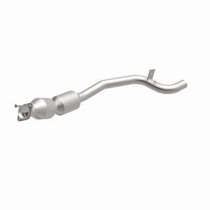 Land Rover Range Rover Sport Catalytic Converter - Underbody - Magnaflow - Direct-Fit OEM Grade, Federal/EPA Compliant, Stainless Steel - `14-`19