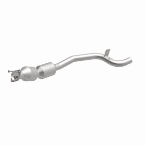 Land Rover Range Rover Sport Catalytic Converter - Underbody - Magnaflow - Direct-Fit OEM Grade, Federal/EPA Compliant, Stainless Steel - `14-`19