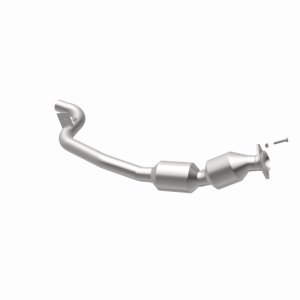 Land Rover Range Rover Sport Catalytic Converter - Underbody - Magnaflow - Direct-Fit OEM Grade, Federal/EPA Compliant, Stainless Steel - `14-`19