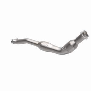 Land Rover LR4 Catalytic Converter - Underbody - Magnaflow - OEM Grade Direct-Fit, Federal/EPA Compliant - `14-`16