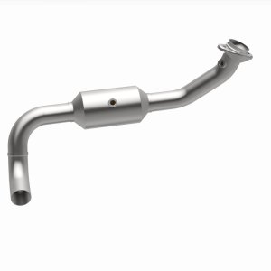 Ford F-150 Catalytic Converter - Underbody - Magnaflow - OEM Grade Direct-Fit - `07-`08